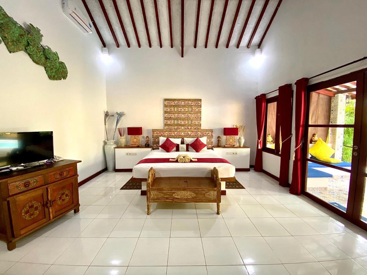 Cinta Villa *